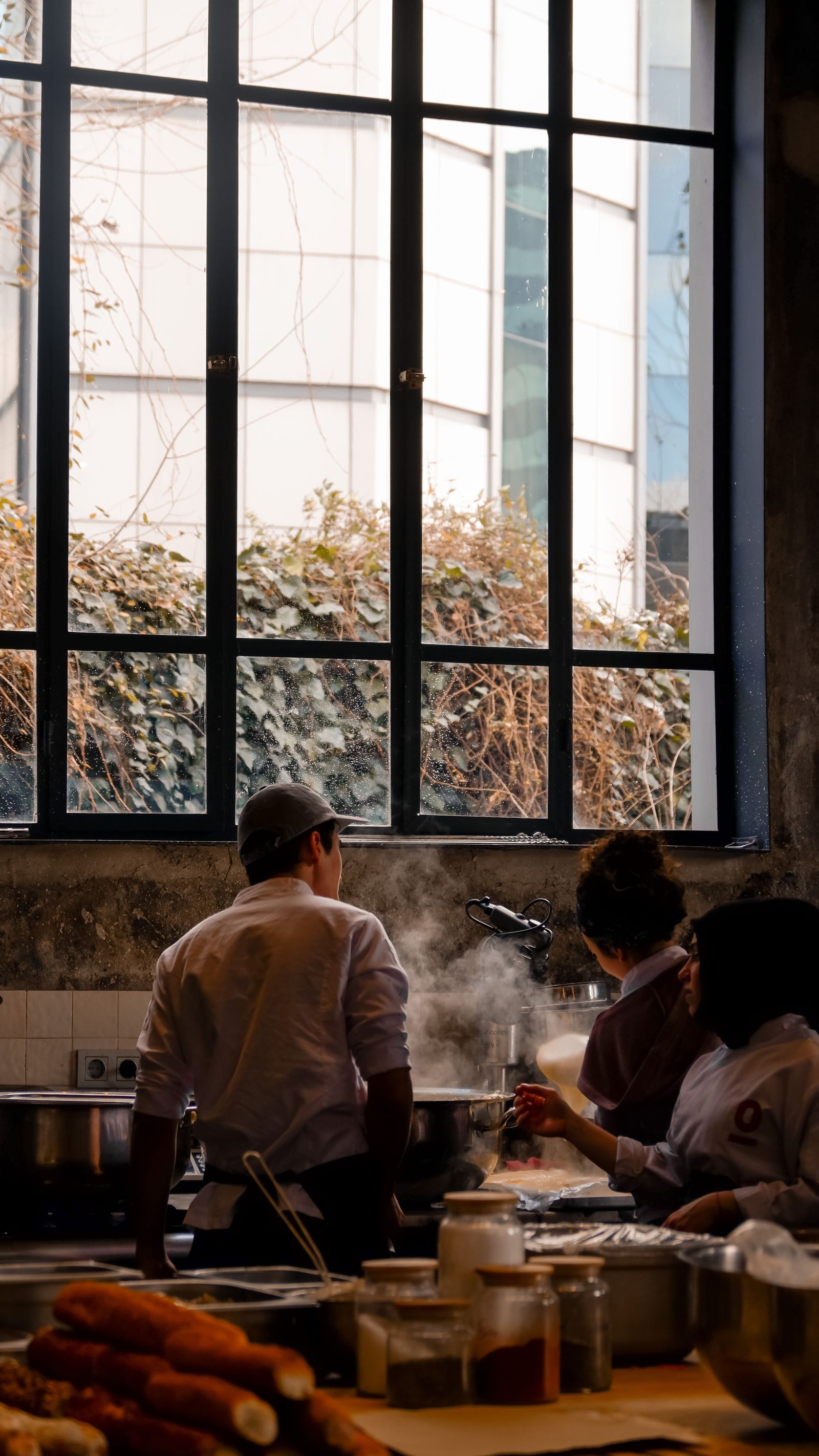 Tim restoran DELLA